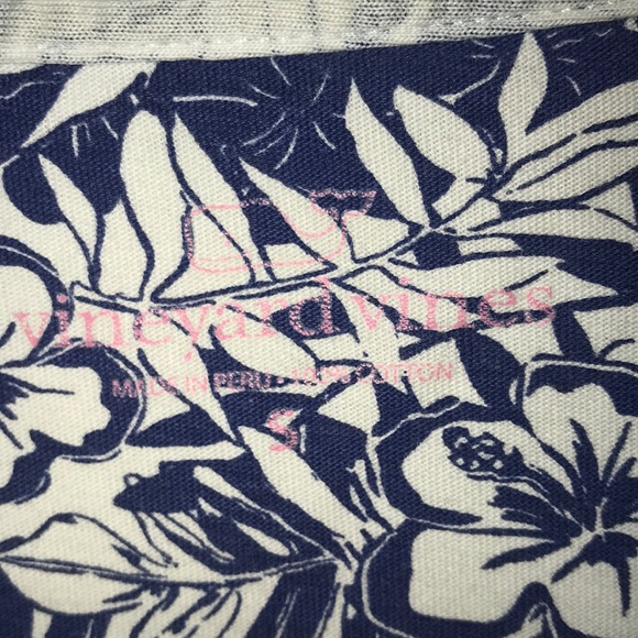 Hawaiian vineyard vine short sleeve shirt - Picture 4 of 4